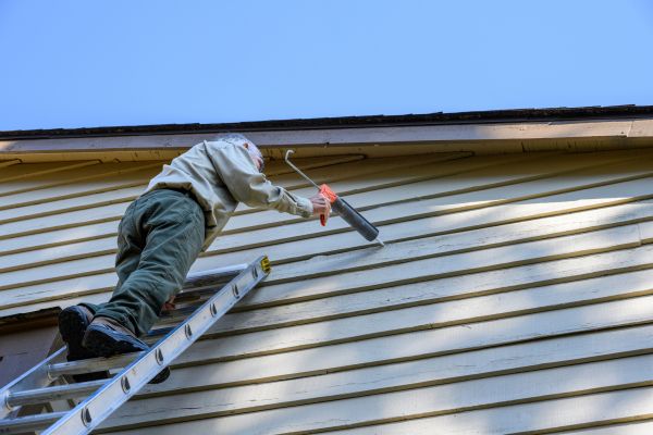 Vinyl Siding Caulk Repair in Fishers